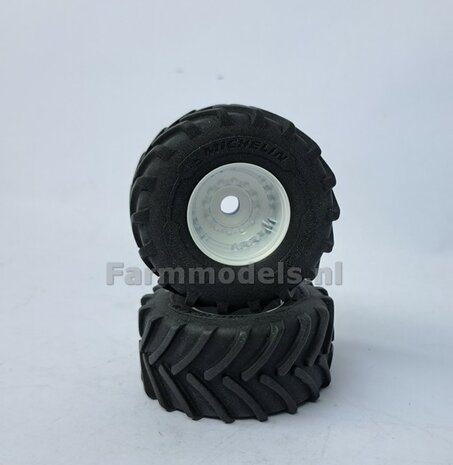&Oslash; 54.8 x 25.8 mm: CASE-STEYR-NH: 2x Michelin Axiobib2 Banden + Resin Velgen WIT GLANS gespoten geleverd 1:32  Farmmodels Prem. Line Series 