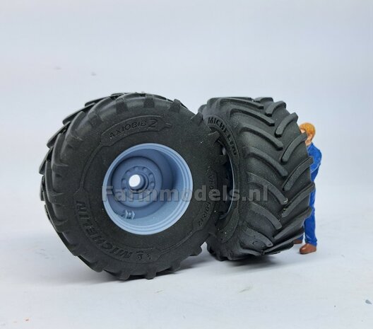 &Oslash; 70.3 x 30.4 mm: CASE-STEYR-NH: 2x Michelin Axiobib2 Banden + RESIN Velgen BLANK Geleverd 1:32  Farmmodels Prem. Line Series 