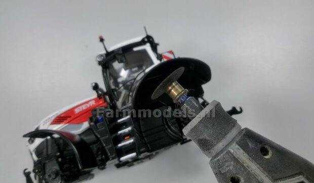 &Oslash; 70.3 x 30.4 mm: CASE-STEYR-NH: 2x Michelin Axiobib2 Banden + Resin Velgen ZWART GLANS gespoten geleverd 1:32  Farmmodels Prem. Line Series 