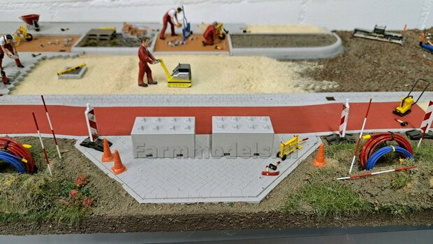 2x BETONBLOK/ STAPELBLOK 4x2 met NOKKEN, ook gebruikt als BARRIERS  Mat: KUNSTSTOF, BETONLOOK Gespoten geleverd 1:32 NB2B    