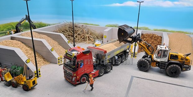 W-WAND MODULAIR STAPELBLOK SCHUIN VOOR VLAK BOVEN Afm: 275 x 325 x 75mm KUNSTSTOF BETONLOOK Geleverd 1:32 NB2B