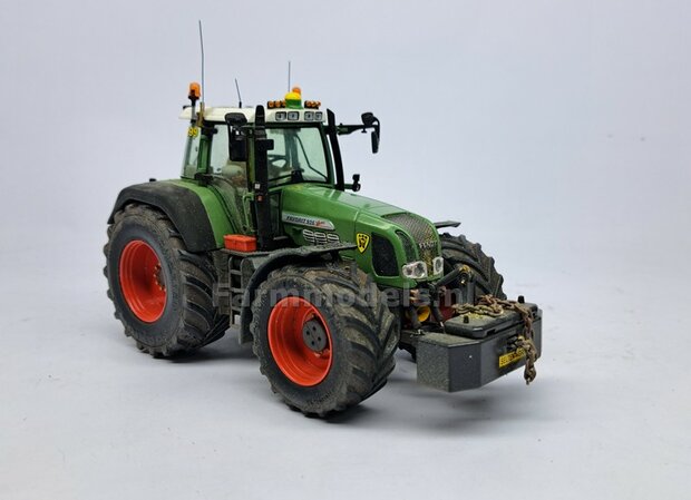 &Oslash; 51.8 x 23.7 mm: Fendt 926/930 WeiseToys: 2x Brede Vooras banden + velgen BLANK geleverd 1:32 Farmmodels Custom Line Series