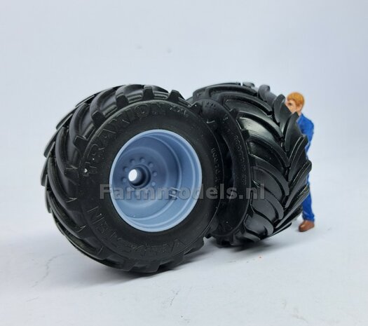 &Oslash; 65.6 x 28.5 mm: Fendt 926/930 WeiseToys: 2x Brede Achteras banden + velgen BLANK geleverd 1:32 Custom Line Series