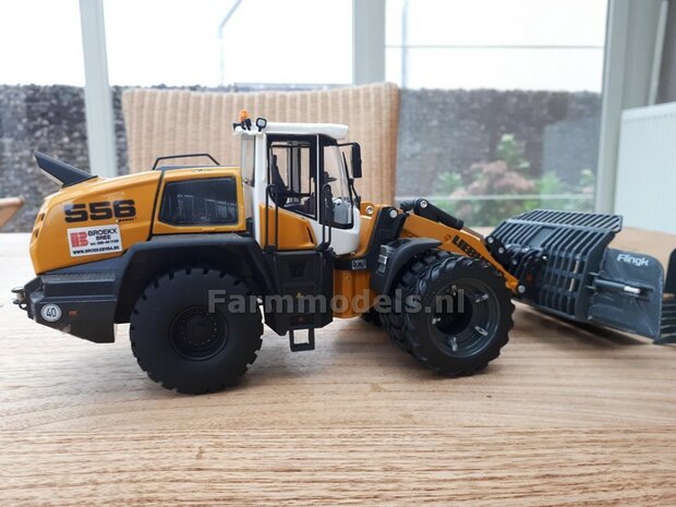 &Oslash; 50.5 mm: CLAAS TORION Wiking: 2x Dubbellucht Shovel banden + Alu. velgen CLAAS ORANJE, passen in de standaard velgen shovel Wiking  1:32         