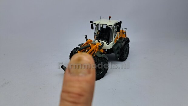 &Oslash; 47.3 mm: 2x Dubbellucht Shovel banden + ALUMINIUM velgen BLANK geleverd passend in de Aluminium Farmmodels Volvo L60H serie  1:32         
