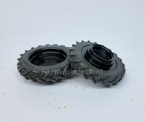 &Oslash; 47.3 mm: 2x Dubbellucht Shovel banden + ALU. velgen ZWART GLANS gespoten geleverd passend in Farmmodels Alu velgen nr. 7A 1:32         