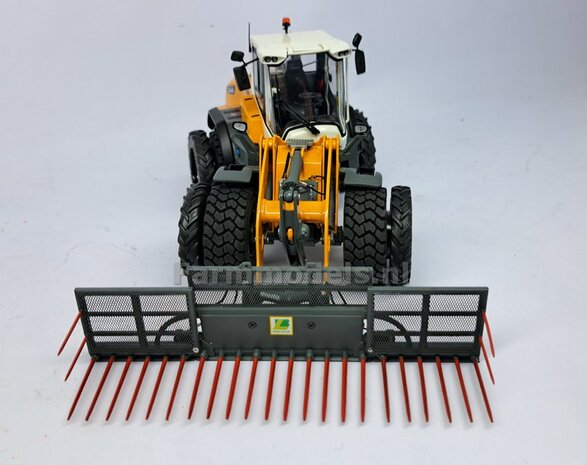 &Oslash; 47.3 mm: LIEBHERR 546: 2x brede Shovel banden + ALU. velgen ZWART GLANS Gespoten geleverd geschikt voor LIEBHERR AT 1:32  