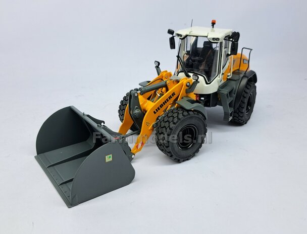 &Oslash; 47.3 mm: LIEBHERR 546: 2x brede Shovel banden + ALUMINIUM velgen BLANK geleverd geschikt voor LIEBHERR AT 1:32  