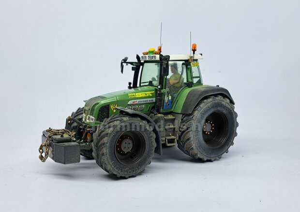 &Oslash; 51.8 x 23.7 mm: Fendt 926/930 WeiseToys: 2x Brede Vooras banden + velgen ZWART geleverd 1:32 Farmmodels Custom Line Series