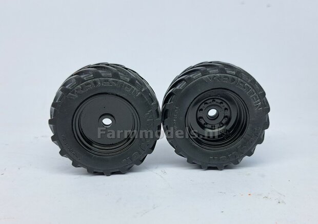 &Oslash; 51.8 x 23.7 mm: Fendt 926/930 WeiseToys: 2x Brede Vooras banden + velgen ZWART geleverd 1:32 Farmmodels Custom Line Series