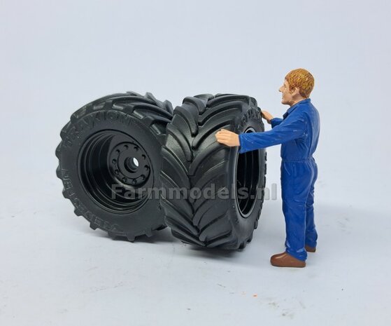 &Oslash; 51.8 x 23.7 mm: Fendt 926/930 WeiseToys: 2x Brede Vooras banden + velgen ZWART geleverd 1:32 Farmmodels Custom Line Series