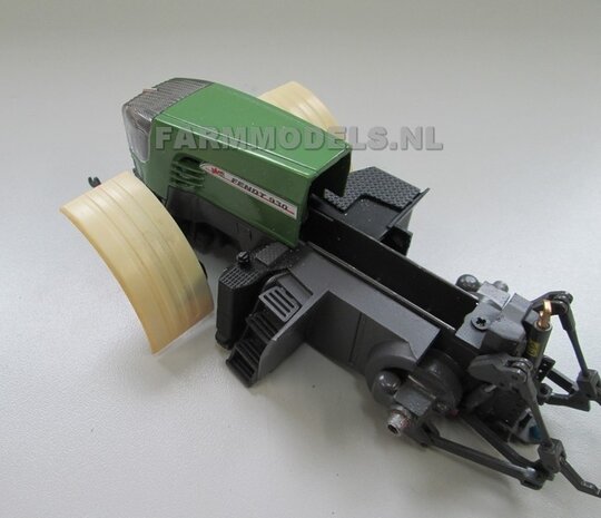 &Oslash; 65.6 x 28.5 mm: Fendt 926/930 WeiseToys: 2x Brede Achteras banden + velgen ZWART gespoten geleverd 1:32 Custom Line Series