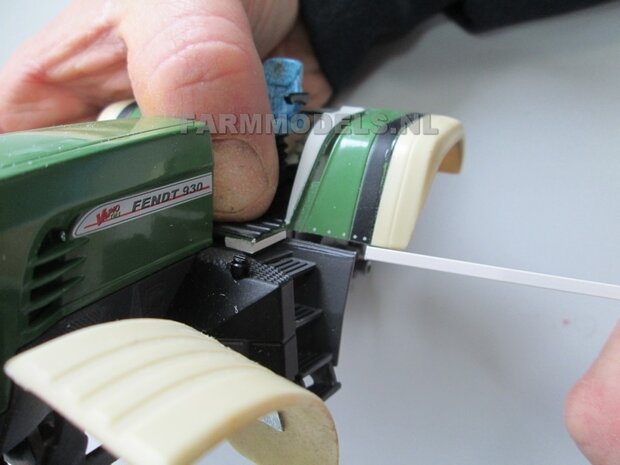 &Oslash; 65.6 x 28.5 mm: Fendt 926/930 WeiseToys: 2x Brede Achteras banden + velgen ZWART gespoten geleverd 1:32 Custom Line Series