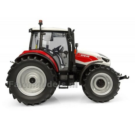 Steyr 4120 Plus - 2025 + FREE GIFT VOORRUIT STICKERSET 1:32 Universal Hobbies UH6853    