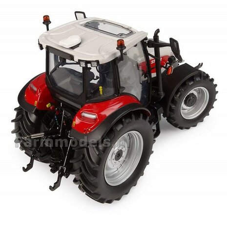 Steyr 4120 Plus - 2025 + FREE GIFT VOORRUIT STICKERSET 1:32 Universal Hobbies UH6853    