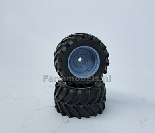&Oslash; 47 mm: JD 6930-7430 WIKING: 2x Trelleborg Banden met RESIN Velgen BLANK geleverd  1:32   Farmmodels Custom Line Series  