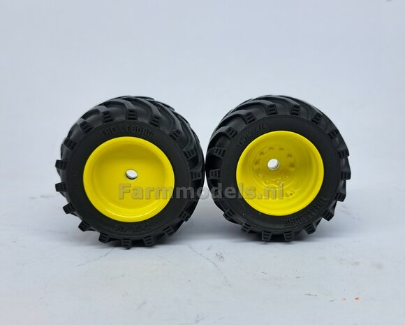 &Oslash; 47 mm: JD 6930-7430 WIKING: 2x Trelleborg Banden met RESIN Velgen JD GEEL Gespoten geleverd  1:32 Farmmodels Custom Line Series  