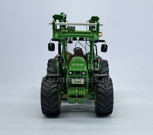 &Oslash; 61.5 mm: JD 6930/ 7430 Wiking: 2x Trelleborg Banden met RESIN Velgen BLANK geleverd 1:32   Farmmodels Custom Line Series  