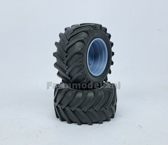 &Oslash; 61.5 mm: JD 6930/ 7430 Wiking: 2x Trelleborg Banden met RESIN Velgen BLANK geleverd 1:32   Farmmodels Custom Line Series  