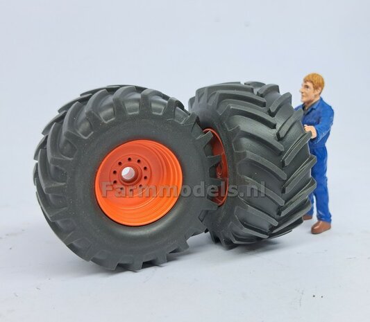 &Oslash; 58 x 28 mm: Claas Jaguar 860/ 880 UH: 2x Brede (vooras) banden + ALU. velgen CLAAS ORANJE geleverd 1:32   Custom Line Series                     