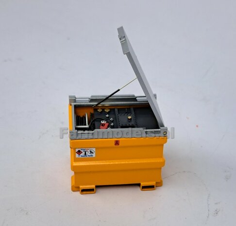 COMBI-DEAL BOUWKIT: 1x TOLSMA TANK + 1x "DELUXE"  995L 3D Geprint Resin, GEEL + Details op kleur geleverd incl. Pr&eacute;-Cut Decals 1:32    