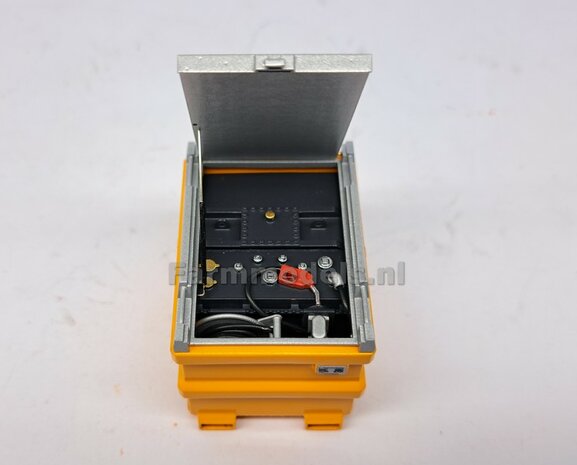 COMBI-DEAL BOUWKIT: 1x TOLSMA TANK + 1x "DELUXE"  995L 3D Geprint Resin, GEEL + Details op kleur geleverd incl. Pr&eacute;-Cut Decals 1:32    