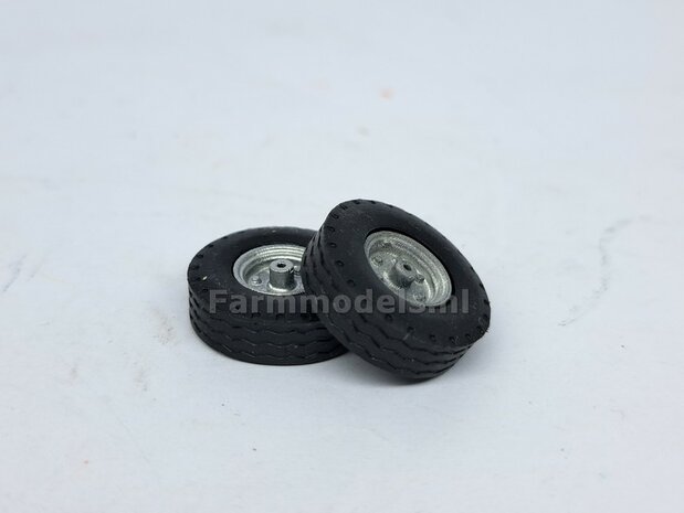  &Oslash; 19 x 6 mm: 2x Aanhanger bandjes met weg profiel RESIN velgen ALUMINIUM METALIC Gespoten geleverd1:32 