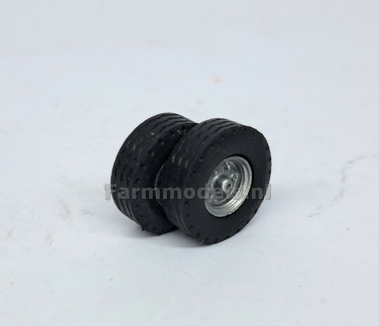  &Oslash; 19 x 6 mm: 2x Aanhanger bandjes met weg profiel RESIN velgen ALUMINIUM METALIC Gespoten geleverd1:32 