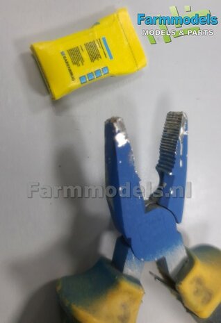 Graszaad: BARENBRUG DOORZAAI  SET A = 5x verschillende volle zakken + 1x lege zak zaadgoed + 6x Pr&eacute;-Cut decal-stickers  1:32  