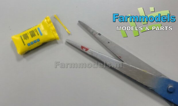 Graszaad: BARENBRUG DOORZAAI  SET A = 5x verschillende volle zakken + 1x lege zak zaadgoed + 6x Pr&eacute;-Cut decal-stickers  1:32  