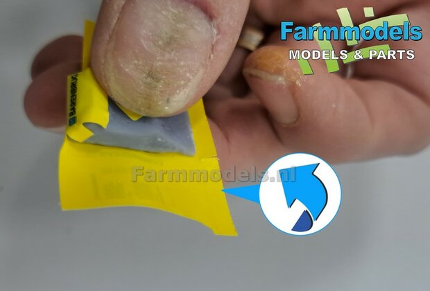 Graszaad: BARENBRUG DOORZAAI  SET A = 5x verschillende volle zakken + 1x lege zak zaadgoed + 6x Pr&eacute;-Cut decal-stickers  1:32  