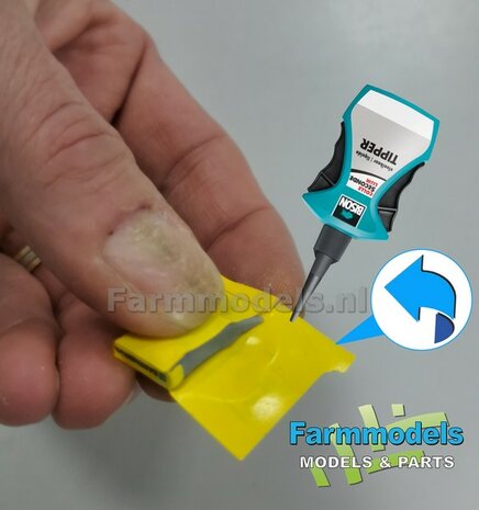 Graszaad: BARENBRUG DOORZAAI  SET C = 6 liggende volle zakken (2 verschillende vormen) + 6x Pr&eacute;-Cut decal-stickers  1:32  