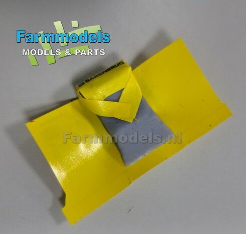 Graszaad: BARENBRUG DOORZAAI  SET C = 6 liggende volle zakken (2 verschillende vormen) + 6x Pr&eacute;-Cut decal-stickers  1:32  