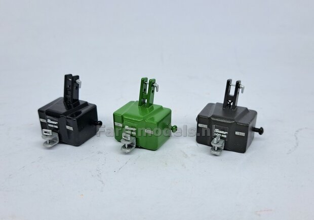 SUER FRONTGEWICHT 400 kg + TREKHAAK + Pr&eacute;-Cut Decal Stickerset + PINNEN Mat.: Resin JD 7310r GROEN Gespoten geleverd 1:32  