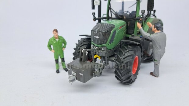 SUER FRONTGEWICHT 400 kg + TREKHAAK + Pr&eacute;-Cut Decal Stickerset + PINNEN Mat.: Resin JD 7310r GROEN Gespoten geleverd 1:32  