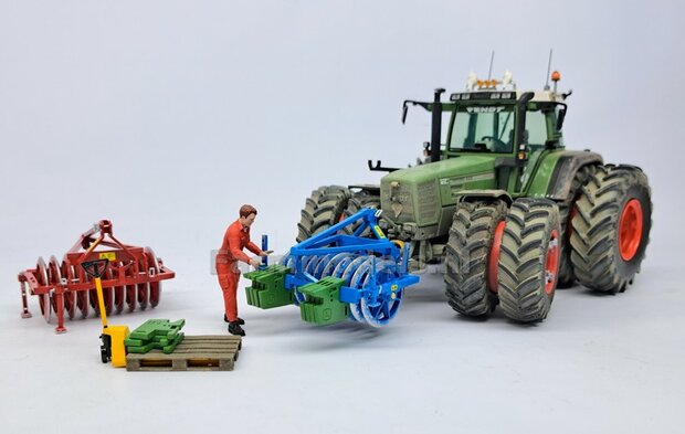 BOUWKIT: HE-VA Frontpakker Materiaal RESIN, BLANK geleverd, zelf in de gewenste kleur te zetten 1:32