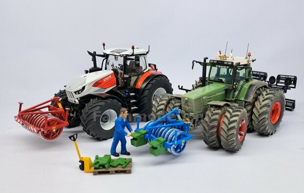 BOUWKIT: Frontpakker Materiaal Resin LEMKEN BLAUW gespoten geleverd 1:32
