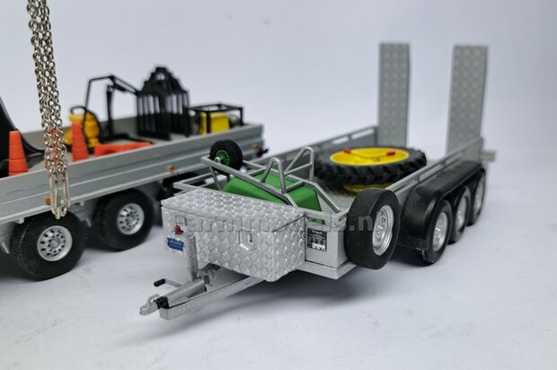 Opbergkist TRAANPLAAT 30mm x 15.3mm x 14.7mm DEURAFDRUK BOVENKANT Materiaal Resin ALUMINIUM gespoten geleverd 1:32    