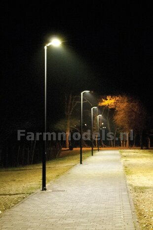 2x LANTAARNPALEN 168mm DUBBEL ARMATUUR VERSIE A2 GRIJS RAL 7035 + LED VERLICHTING en INSPECTIELUIK Decals  1:32    