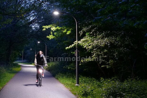 2x LANTAARNPALEN 298mm ENKEL ARMATUUR VERSIE G1 GRIJS RAL 7035 + LED VERLICHTING en INSPECTIELUIK Decals  1:32    