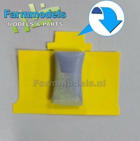 Ma&iuml;szaad: PIONEER CORNSEED  SET A = 5x verschillende volle zakken + 1x lege zak zaadgoed + 6x Pr&eacute;-Cut decal-stickers  1:32  