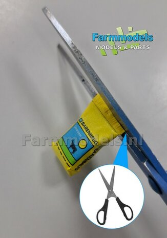 Ma&iuml;szaad: PIONEER CORNSEED  SET A = 5x verschillende volle zakken + 1x lege zak zaadgoed + 6x Pr&eacute;-Cut decal-stickers  1:32  