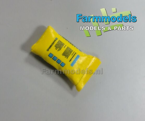 Ma&iuml;szaad: PIONEER CORNSEED  SET B = 6x volle zakken zaadgoed (3 vormen) + 6x Pr&eacute;-Cut decal-stickers 1:32  