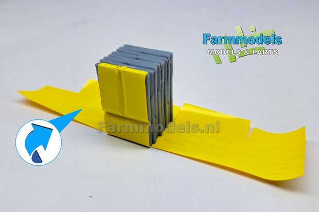 Gestapelde zakken Ma&iuml;szaad: PIONEER CORNSEED SET K = 3 lagen zaadgoed + 1 losse zak + 5x Pr&eacute;-Cut decal-stickers 1:32  