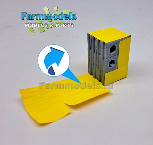 Gestapelde zakken Ma&iuml;szaad: PIONEER CORNSEED SET K = 3 lagen zaadgoed + 1 losse zak + 5x Pr&eacute;-Cut decal-stickers 1:32  