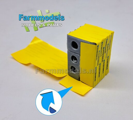 Gestapelde zakken Ma&iuml;szaad: PIONEER CORNSEED SET K = 3 lagen zaadgoed + 1 losse zak + 5x Pr&eacute;-Cut decal-stickers 1:32  