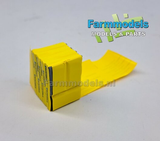 Gestapelde zakken Ma&iuml;szaad: PIONEER CORNSEED SET L = 8 lagen zaadgoed + 1 losse zak + 5x Pr&eacute;-Cut decal-stickers 1:32  