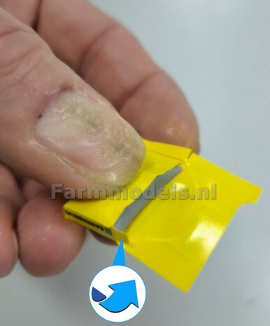 Gestapelde zakken Ma&iuml;szaad: PIONEER CORNSEED SET M = 12 lagen zaadgoed + 1 lege zak + 5x Pr&eacute;-Cut decal-stickers 1:32  