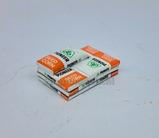 Pallet Ma&iuml;szaad: PIONEER CORNSEED PALLET READY K  1:32  