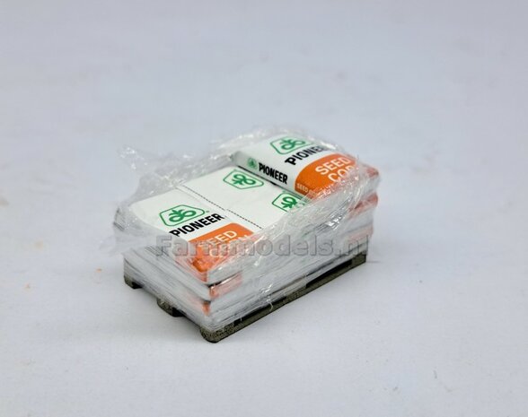 Pallet Ma&iuml;szaad: PIONEER CORNSEED PALLET READY K  1:32  